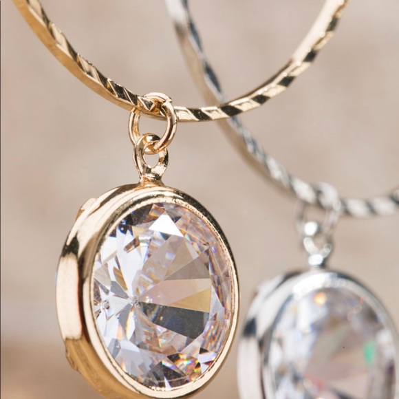 🔴 Crystal Brass Earrings - Picture 4 of 5